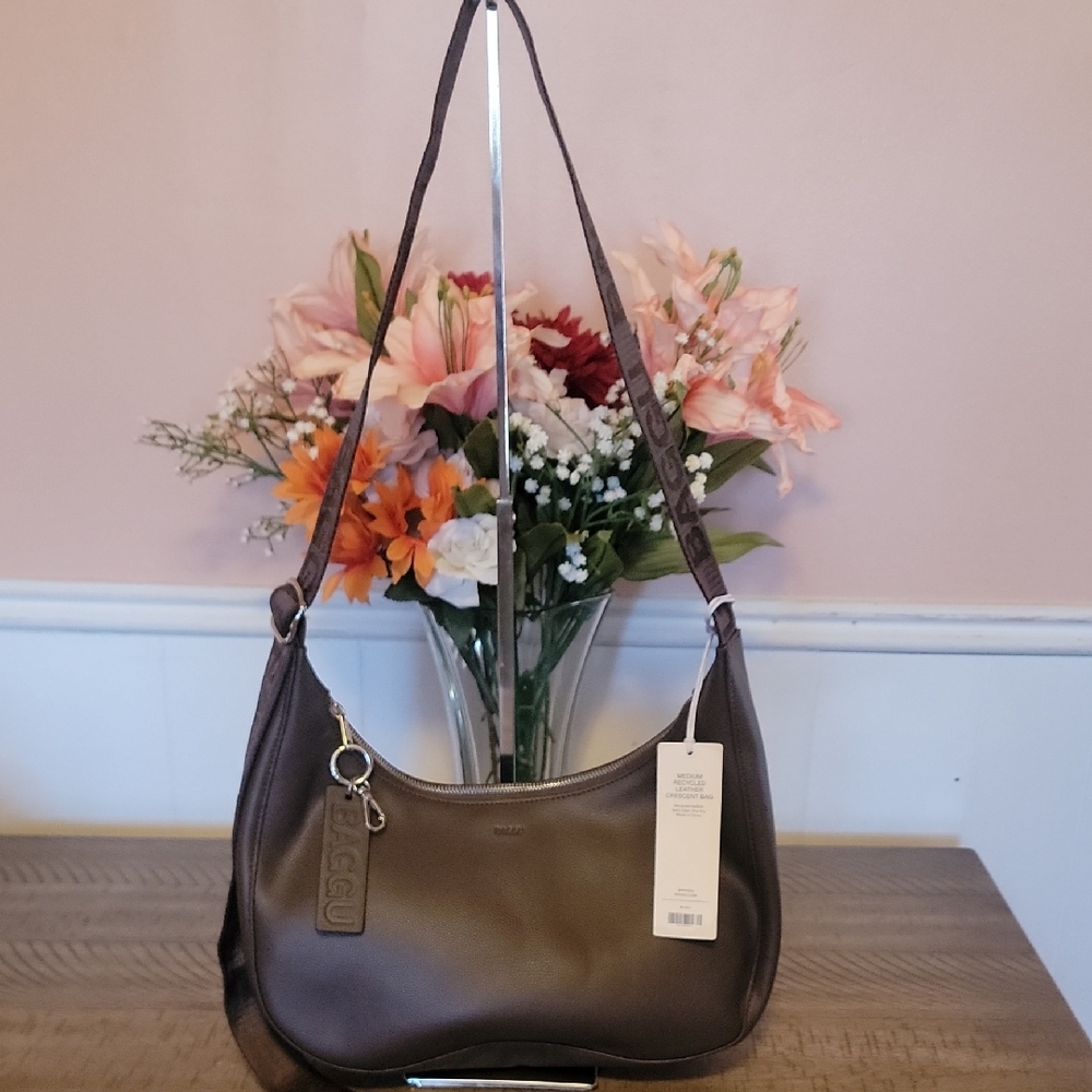 Low Start BAGGU Medium Recycled Leather Crescent Bag